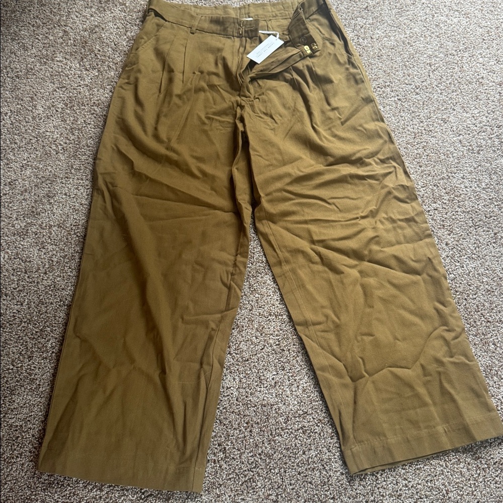 Laude the Label

Dark khaki baggy chinos